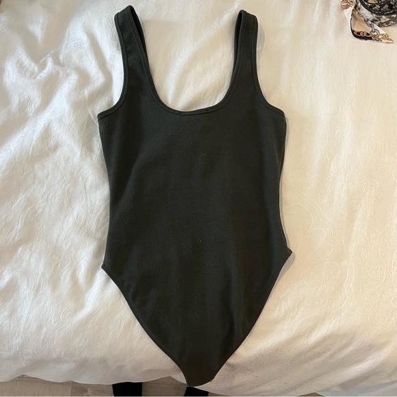 Bodysuit with bow in the front - Picture 6 of 6